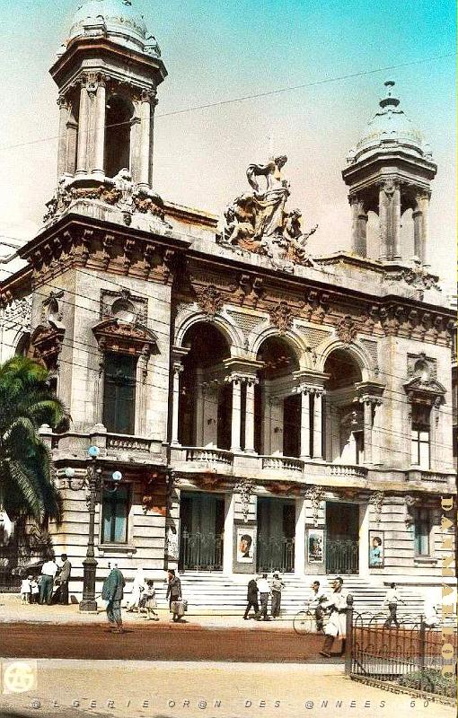 PA i- 38- Place d'armes animee.jpg